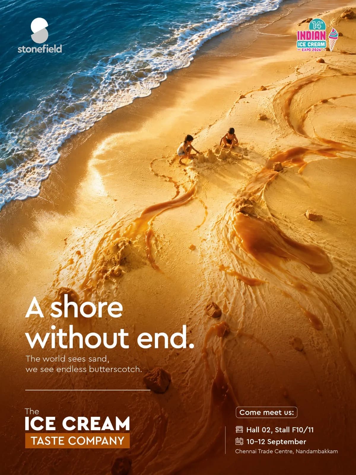 «A shore without end. The world sees sand, we see endless butterscotch.» (شاطئ بلا نهاية. يرى العالم رملًا، ونرى زبدة محروقة لا تنتهي) — منظر جوي لشاطئ رماله من الزبدة المحروقة