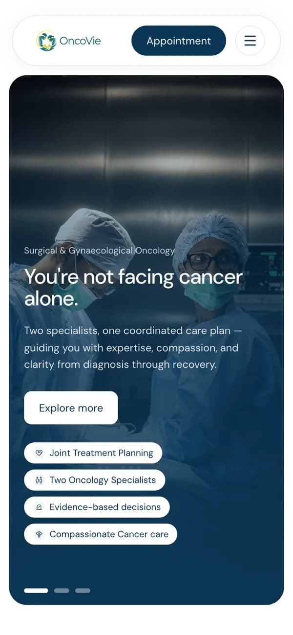 الصفحة الرئيسية لموقع OncoVie على الهاتف، بواجهة عمودية خاصة بها