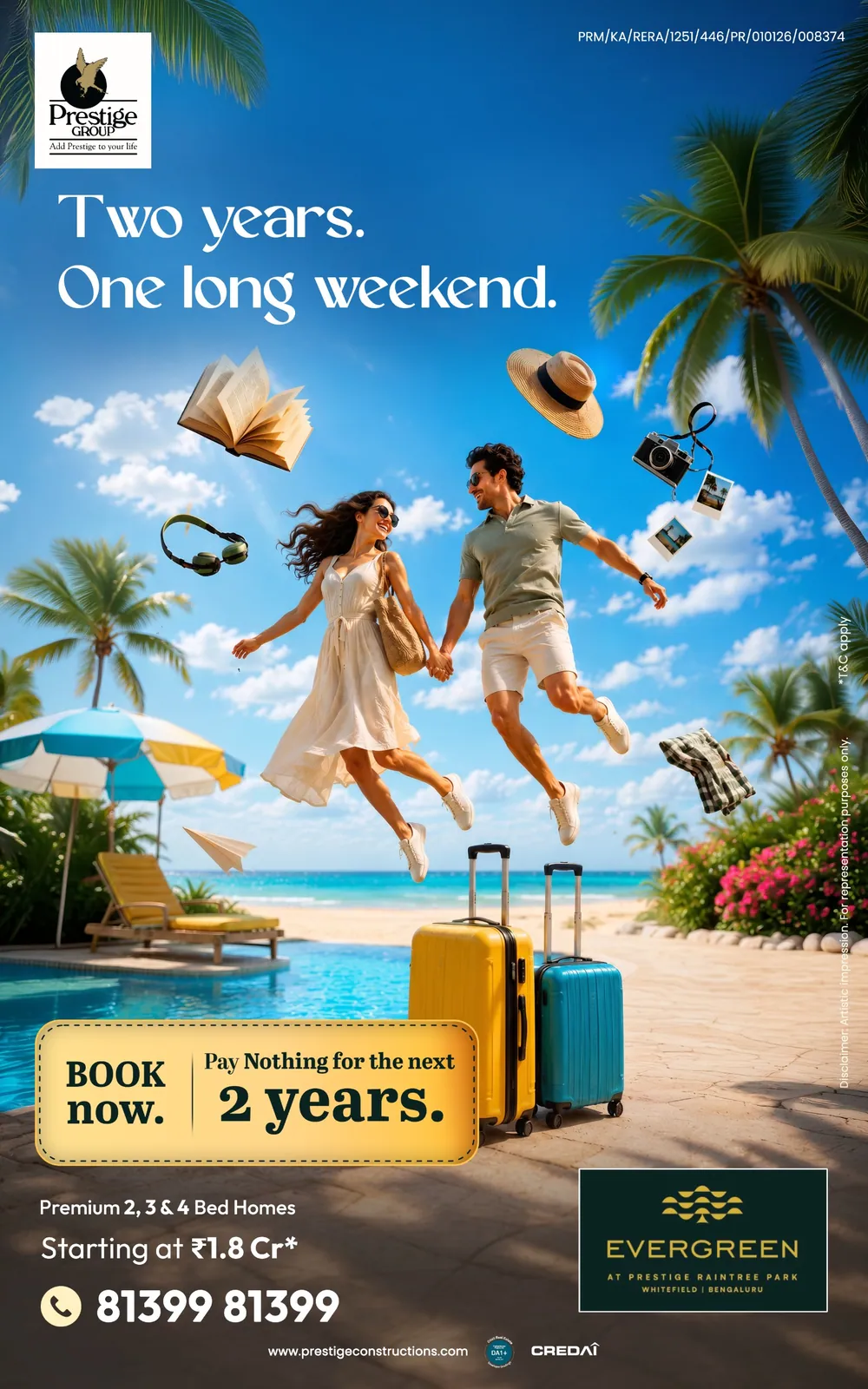 «Two years. One long weekend.» (عامان. عطلة طويلة واحدة.) — زوجان يقفزان على الشاطئ ومعهما أمتعتهما، Evergreen